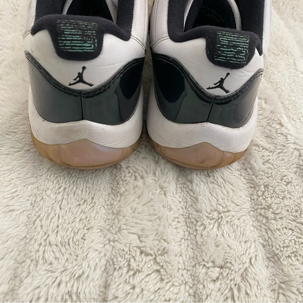 Air Jordan 11 Low Retro GS Emerald Sneakers Size 10